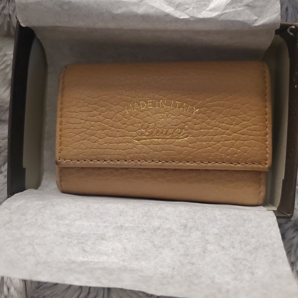 GUCCI keyholder EUC - Picture 6 of 7